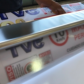 Adesivo Impressão Digital com Laminação Brilho