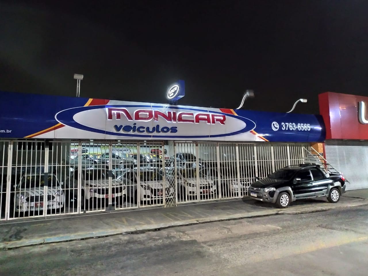 LETREIRO DE ACM ADESIVADO